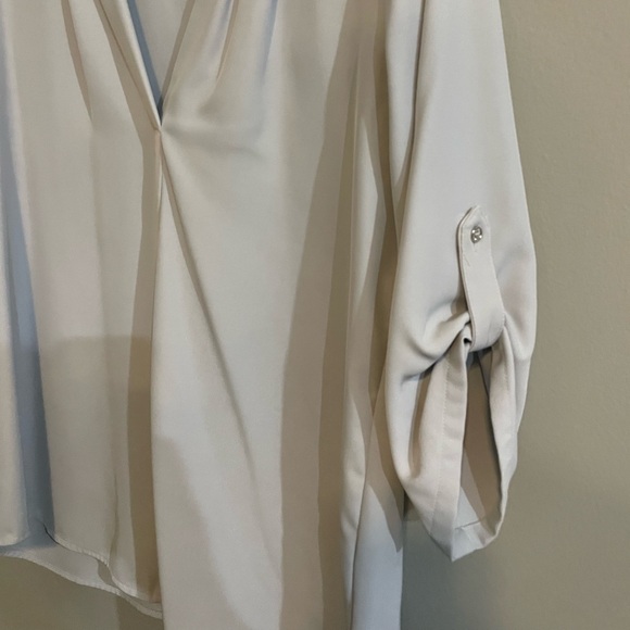 Calvin Klein grey blouse. Size Medium - Picture 3 of 6